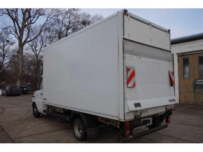 Heck-/Seitenansicht Links