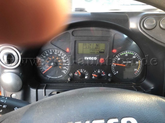 1 LKW IVECO B044 mit Kipper und Winterdienstausrüstung – foto 7 – kavel bij Zoll-Auktion, Gersthofen