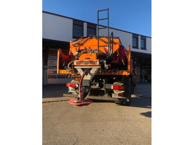 1 LKW IVECO B044 mit Kipper und Winterdienstausrüstung – foto 4 – kavel bij Zoll-Auktion, Gersthofen