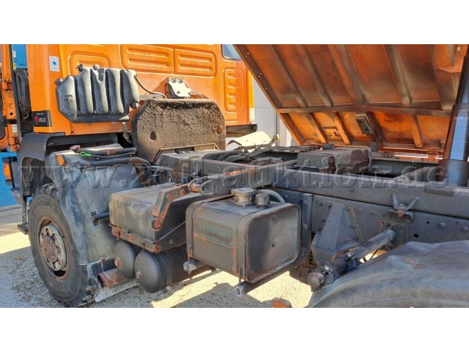 1 LKW Kipper off.Kasten Hersteller MAN Nutzfahrzeuge Typ L27 – foto 10 – kavel bij Zoll-Auktion, Spalt