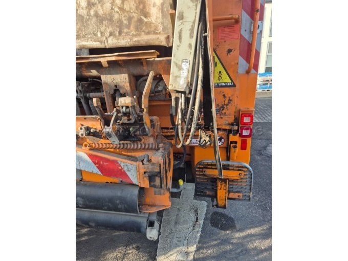 Schüttung teilweise zerlegt