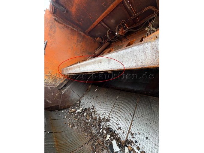 Schwenkplatte hinteres blech seitlich