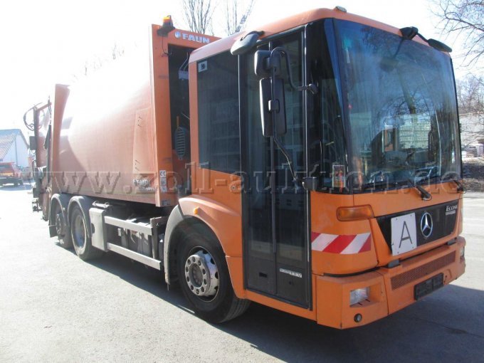 Seitenansicht vorne rechts