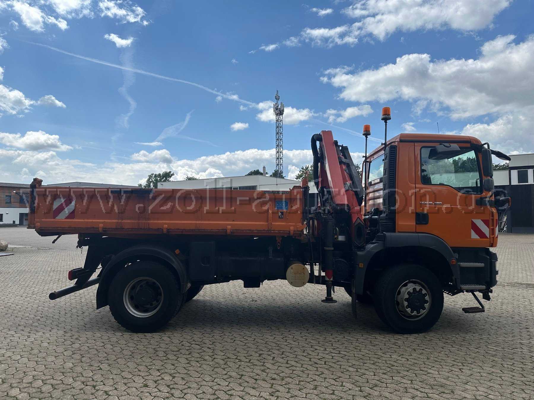 LKW von rechts