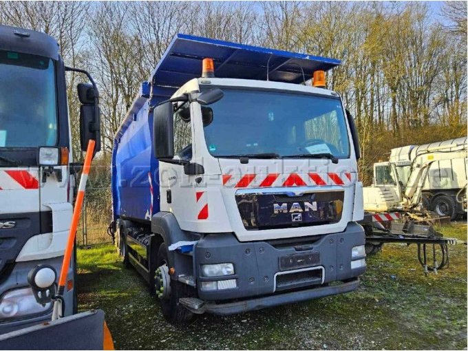 Diagonale vorne rechts