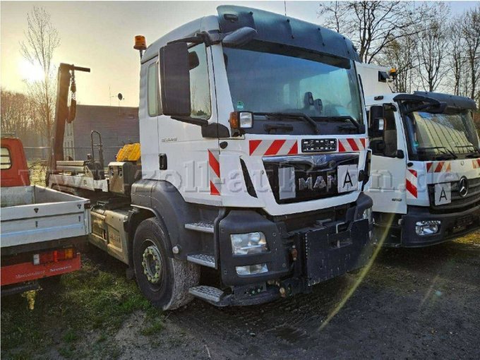 Diagonale vorne rechts