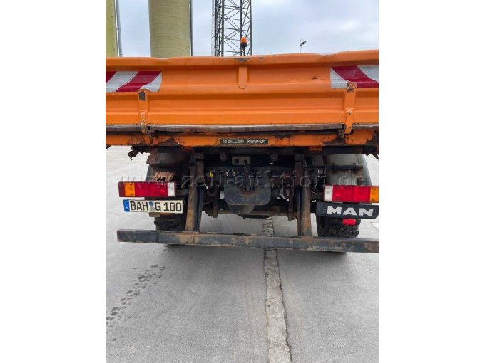 Fahrzeugansicht von hinten