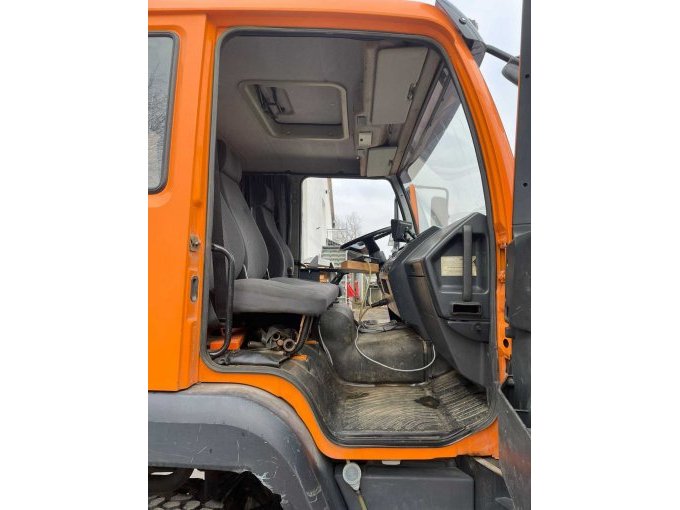 Blick ins Fahrerhaus, Beifahrerseite