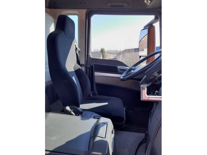 Innenraum Fahrerseite