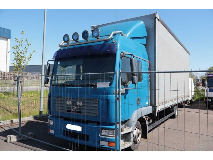 vorn links