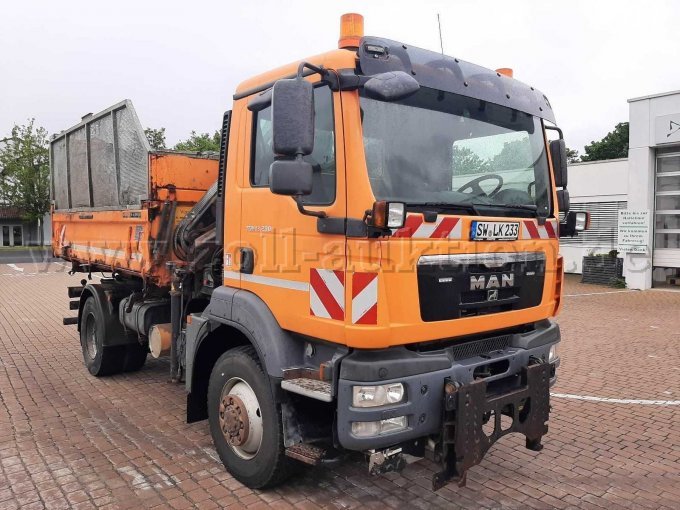 LKW vorne rechts