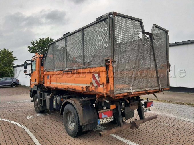 LKW hinten links