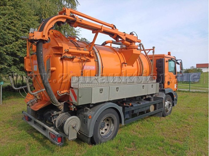 Außen hinten rechts