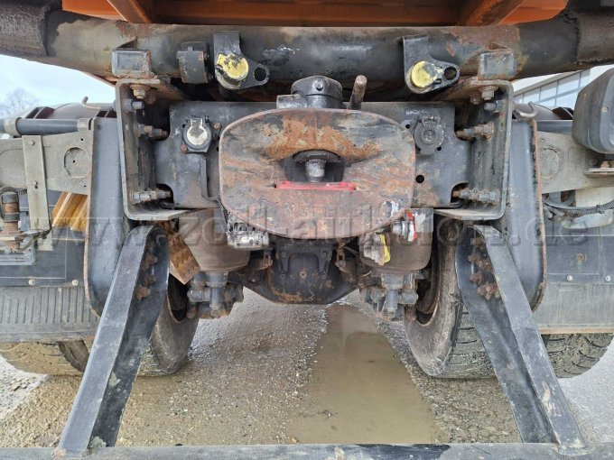 Anhängermaul mit Anschlüssen