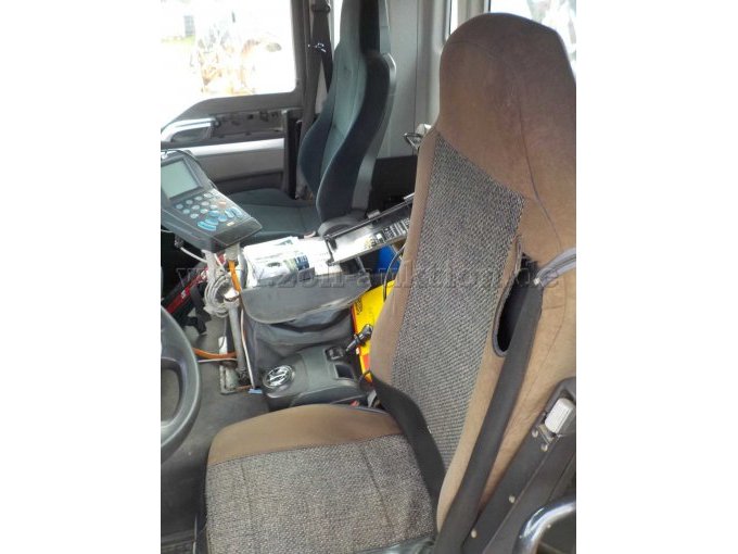 1 LKW MAN TGS 18.360 Mit Ladekran Hiab und Steuer Küpper Weisser – foto 10 – kavel bij Zoll-Auktion, Ammerndorf