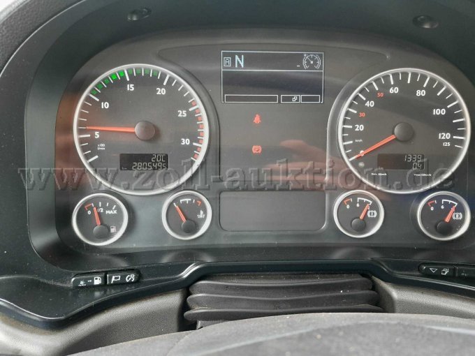 Cockpit mit Kilometerstand
