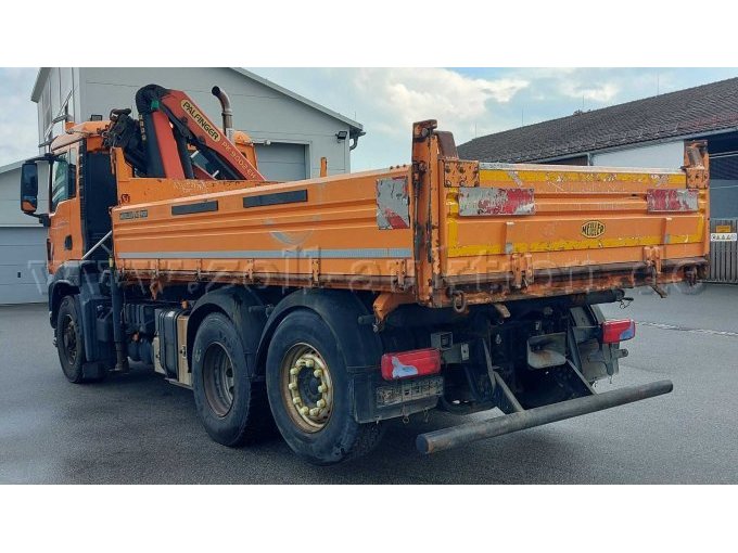 1 LKW MAN TGS 26.400 6X4H-2 BL mit Kran und 3-Seiten Kipper defekt – foto 6 – kavel bij Zoll-Auktion, Passau