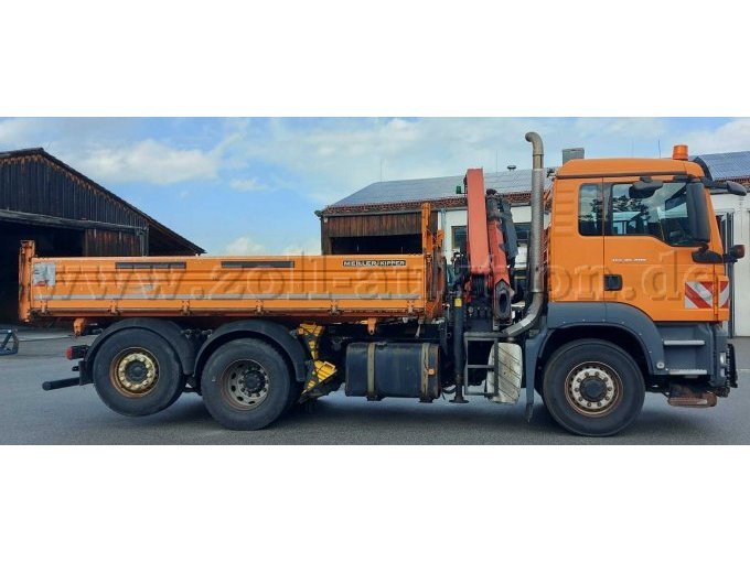 1 LKW MAN TGS 26.400 6X4H-2 BL mit Kran und 3-Seiten Kipper defekt – foto 4 – kavel bij Zoll-Auktion, Passau