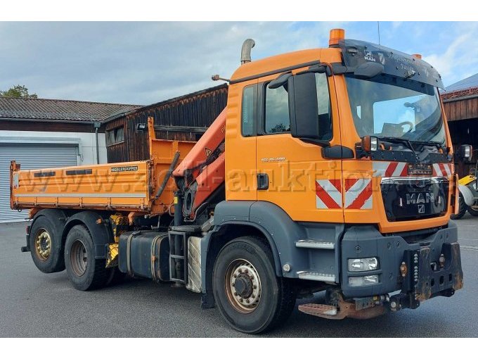 1 LKW MAN TGS 26.400 6X4H-2 BL mit Kran und 3-Seiten Kipper defekt – foto 3 – kavel bij Zoll-Auktion, Passau