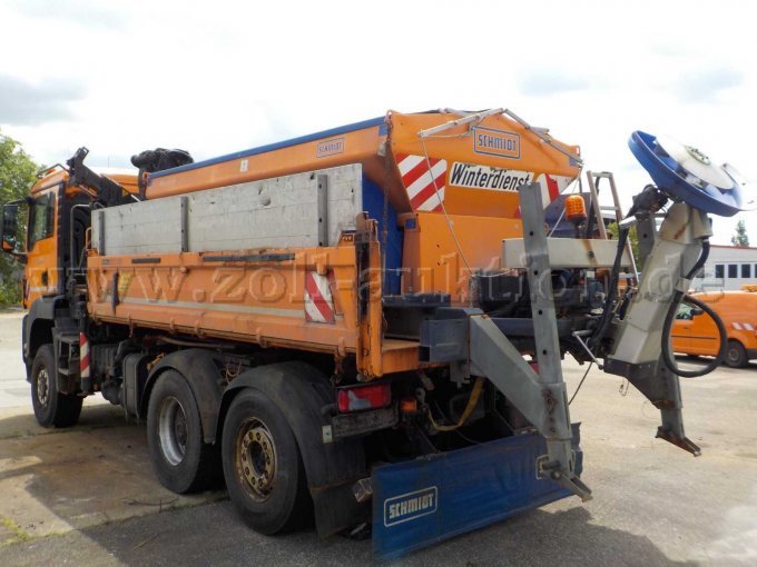 Heck- und Seitenansicht LKW