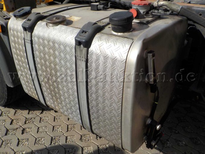 Detailbild deformierter Tank
