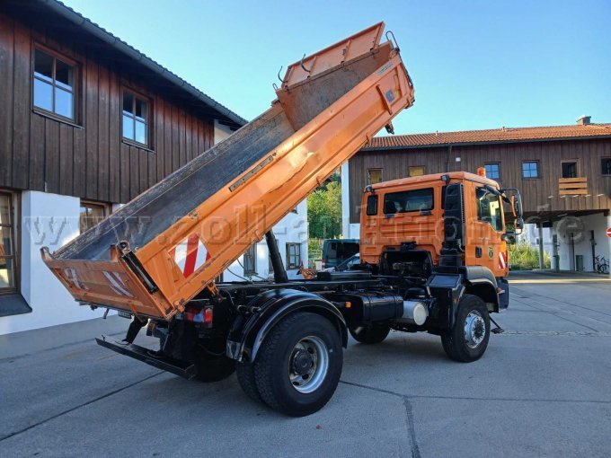 LKW MAN - rechts hinten