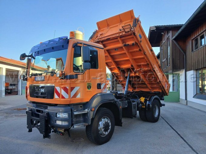 LKW MAN - rechts vorne