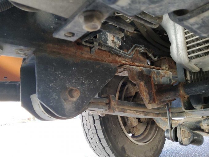 Ansicht Schäden Unterboden