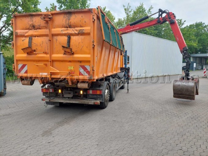 Kran von hinten
