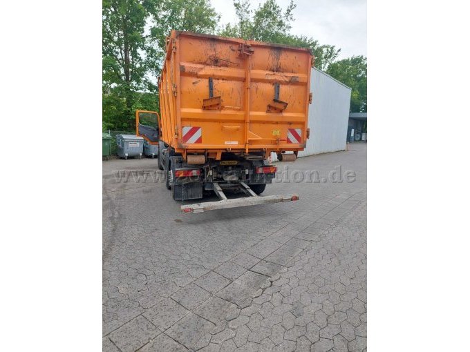 hinten