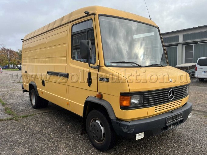 Fahrzeug vorne rechts