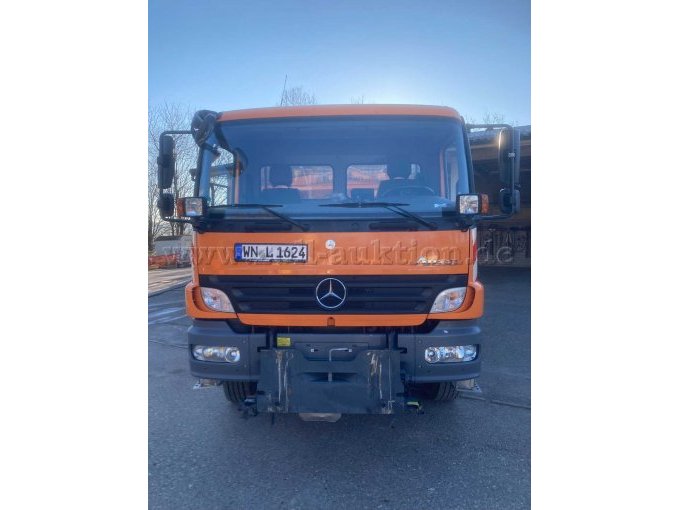 Frontansicht mit Anbauplatte