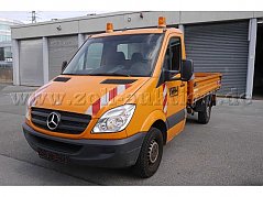 Frontansicht mit Seitenansicht Fahrerseite
