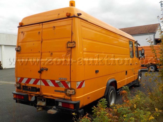 Heck- und Seitenansicht LKW