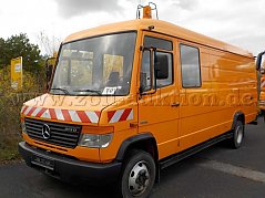 Front- und Seitenansicht LKW