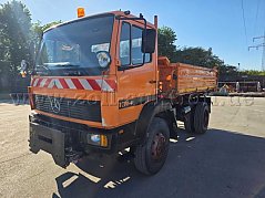 LKW – Mercedes Benz Allrad, Dreiseitenkipper Meiler, linke vordere Seiten Ansicht