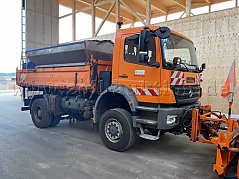 Front- und Seitenansicht LKW