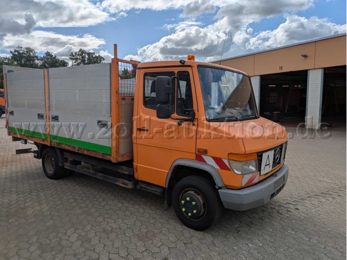 LKW offener Kasten rechte Seite (Beifahrerseite)