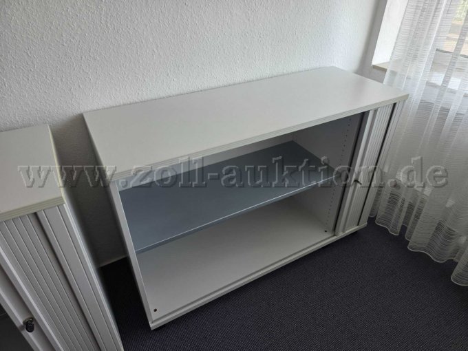 Schrank1 offen