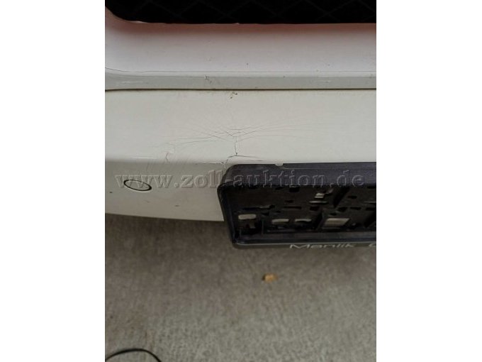 Schaden Stoßfänger VR