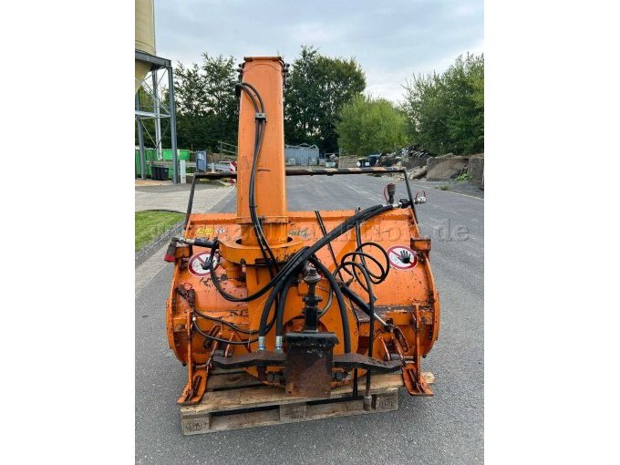 Schneefräse von hinten