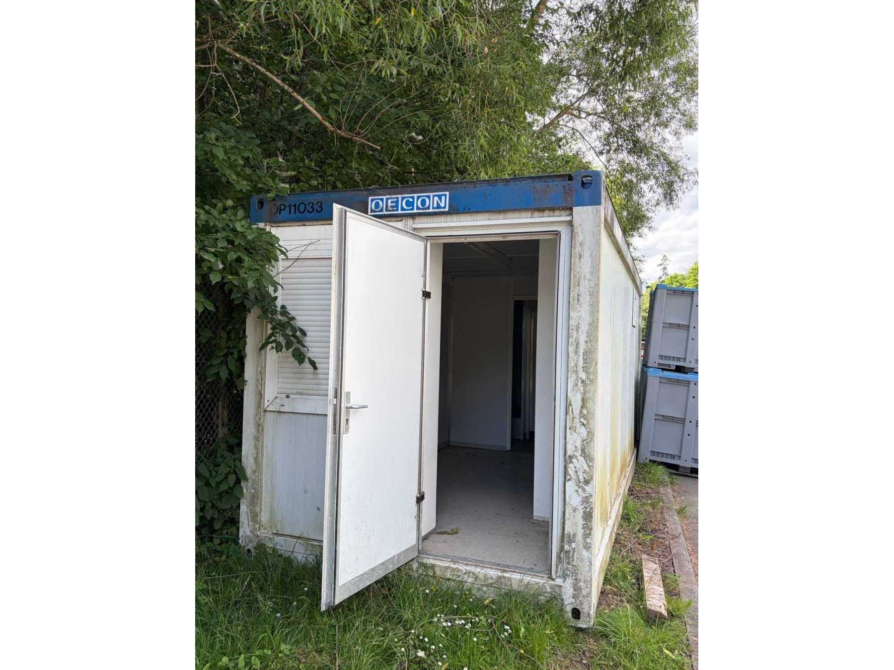 Container