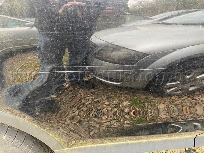 Kratzer Türe rechts