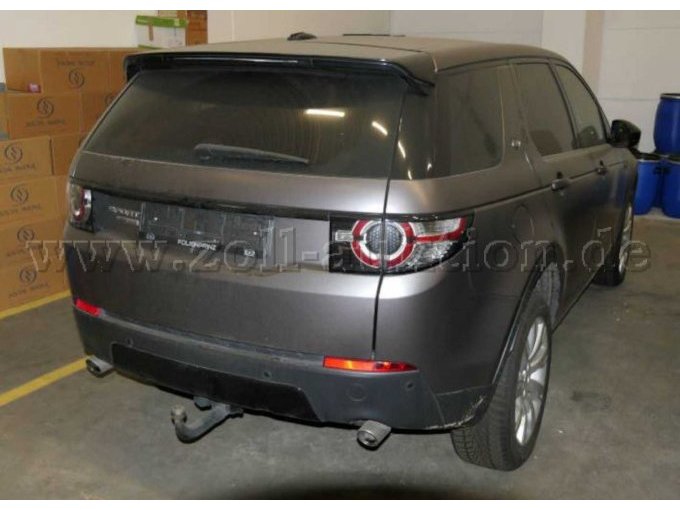 Land Rover Discovery Sport / TD4, SUV in grau - Diagonale hinten rechts