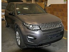 Land Rover Discovery Sport / TD4, SUV in grau - Diagonale vorne rechts