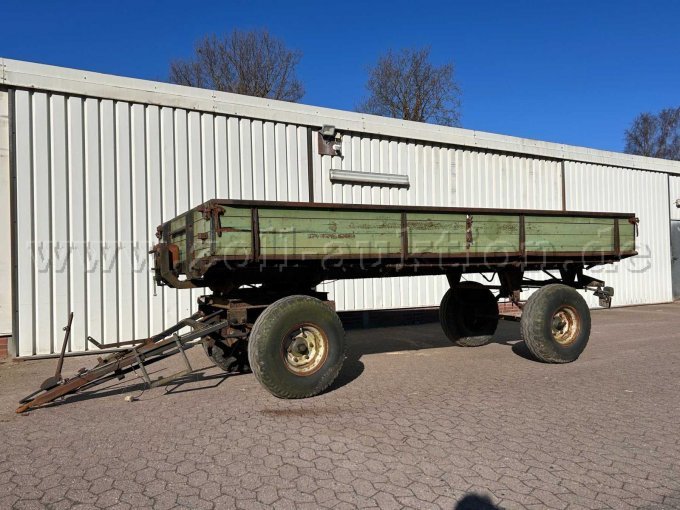 Landwirtschaftlicher Anhänger Front rechts