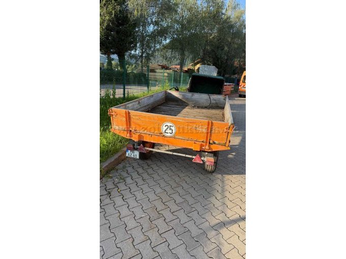 hinten