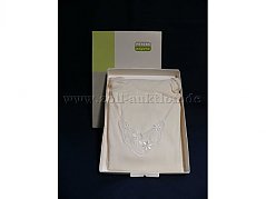 Shirt in Verkaufsverpackung