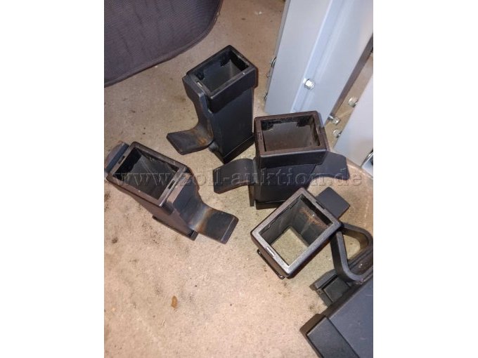 Verstellhülsen für die 2. Ebene (3 von 4 Rastbolzen sind defekt)