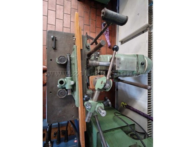 Bild 2:
Langlochfräse als . Ersatzteillager - Draufsicht